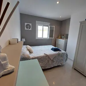 Casa Ohana Novo Sancti Petri Bed and breakfast