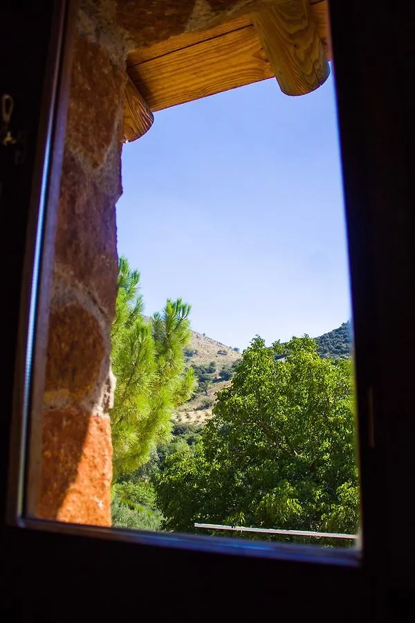 Guest house Hostal Restaurante Sierra De La Martina Charilla